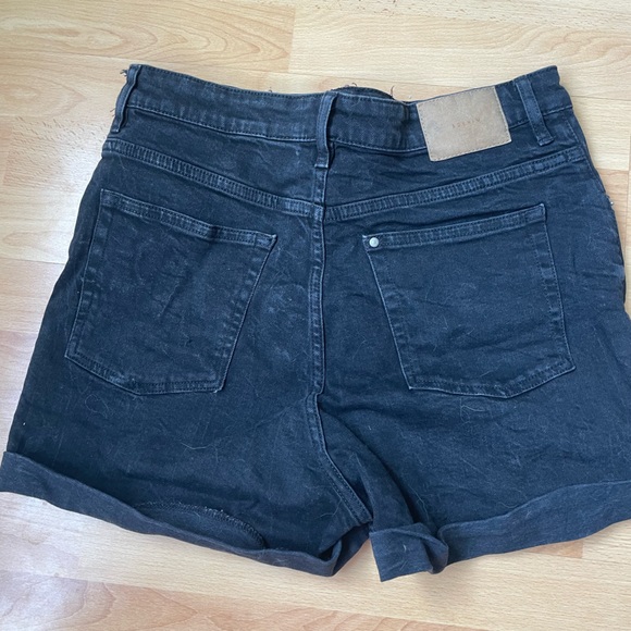 Black high waisted mom shorts - Picture 2 of 3